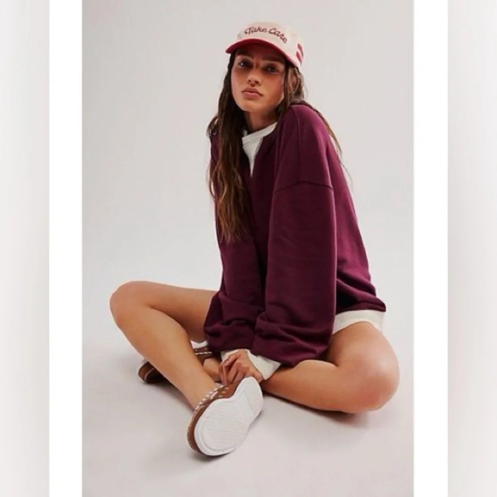 NWOT Free People We The Free Classic Crew Colorblock Sweatshirt Snow Wine NWO… - Picture 1 of 2